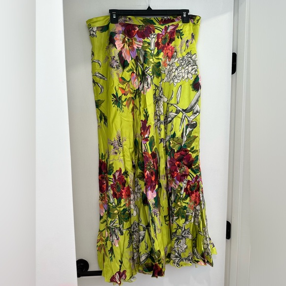 Maeve Arden Floral Skirt. Size 16. Like New. - Picture 2 of 10